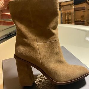Tan Booties ankle boots size 6